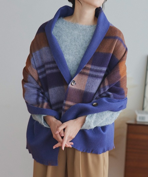 macocca(マコッカ)の「シルケットウール カシミヤ混 リバーシブル 3WAY ポンチョ(ストール/ショール・レディース・グレイッシュベージュ/グレー/パープル/ピンク/ワインレッド・FREE)」の3枚目の写真