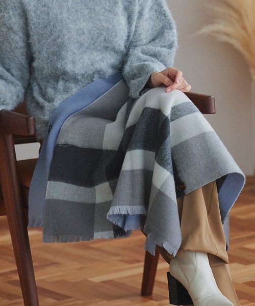 macocca(マコッカ)の「シルケットウール カシミヤ混 リバーシブル 3WAY ポンチョ(ストール/ショール・レディース・グレイッシュベージュ/グレー/パープル/ピンク/ワインレッド・FREE)」の6枚目の写真