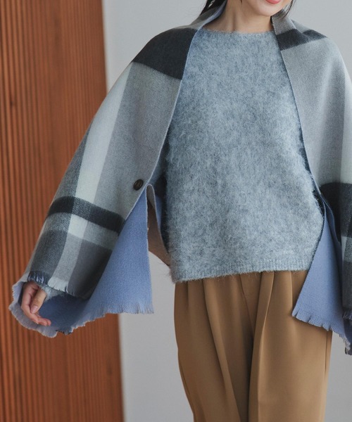 macocca(マコッカ)の「シルケットウール カシミヤ混 リバーシブル 3WAY ポンチョ(ストール/ショール・レディース・グレイッシュベージュ/グレー/パープル/ピンク/ワインレッド・FREE)」の9枚目の写真