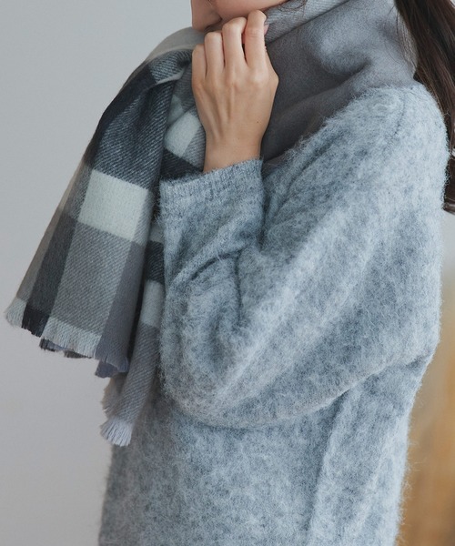 macocca(マコッカ)の「シルケットウール カシミヤ混 リバーシブル 3WAY ポンチョ(ストール/ショール・レディース・グレイッシュベージュ/グレー/パープル/ピンク/ワインレッド・FREE)」の10枚目の写真