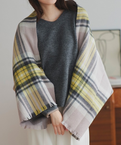macocca(マコッカ)の「シルケットウール カシミヤ混 リバーシブル 3WAY ポンチョ(ストール/ショール・レディース・グレイッシュベージュ/グレー/パープル/ピンク/ワインレッド・FREE)」の14枚目の写真