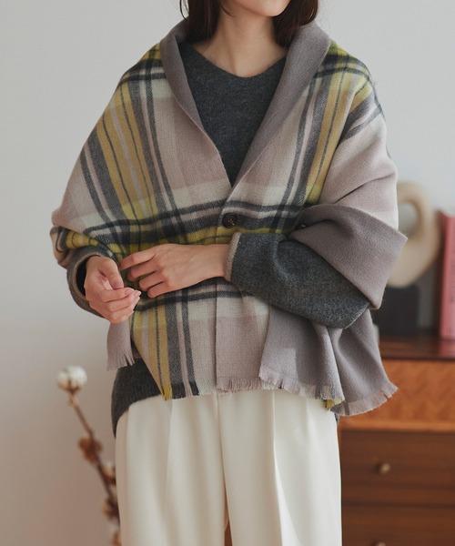macocca(マコッカ)の「シルケットウール カシミヤ混 リバーシブル 3WAY ポンチョ(ストール/ショール・レディース・グレイッシュベージュ/グレー/パープル/ピンク/ワインレッド・FREE)」の16枚目の写真