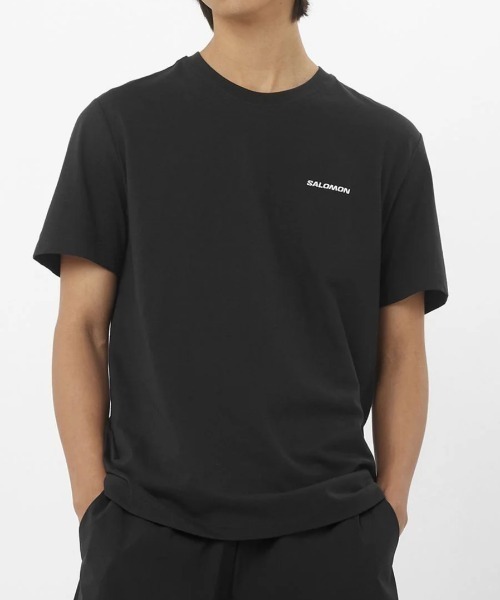 SALOMON（サロモン）の「【SALOMON】CHEST LOGO REGULAR TEE M（Tシャツ/カットソー・メンズ・ホワイト/ブラック・M/XL/L）」の2枚目の写真