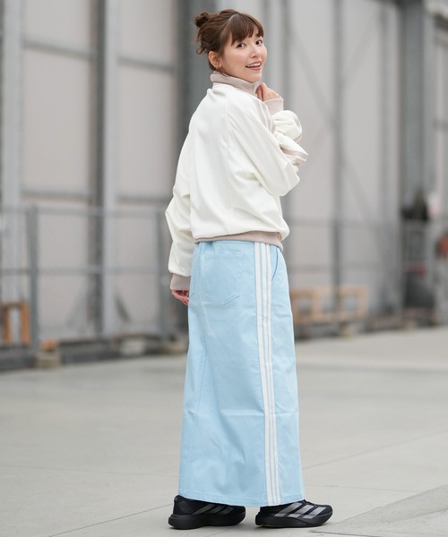 adidas（アディダス）の「adidas/アディダス Ｗ ＳＴＡＤＩＵＭ Ｃ トラックトップ L6722（スウェット・レディース・オフホワイト/スカイブルー/ホワイト×ブラック・L/M）」の6枚目の写真