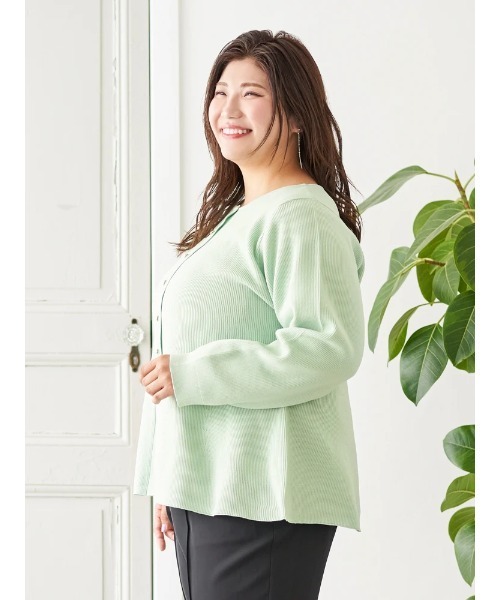 Re-J&SUPURE(リジェイアンドスプル)の「【大きいサイズ】【Sasaki Mikiコラボ】ペプラムスポンディッシュニットカーディガン(カーディガン/ボレロ・レディース・ライトグリーン/ダークグレー・XXXX-LARGE/XXX-LARGE/XX-LARGE)」の3枚目の写真