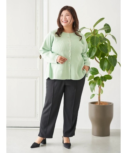 Re-J&SUPURE(リジェイアンドスプル)の「【大きいサイズ】【Sasaki Mikiコラボ】ペプラムスポンディッシュニットカーディガン(カーディガン/ボレロ・レディース・ライトグリーン/ダークグレー・XXXX-LARGE/XXX-LARGE/XX-LARGE)」の7枚目の写真