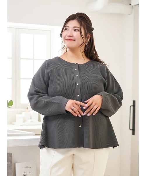 Re-J&SUPURE(リジェイアンドスプル)の「【大きいサイズ】【Sasaki Mikiコラボ】ペプラムスポンディッシュニットカーディガン(カーディガン/ボレロ・レディース・ライトグリーン/ダークグレー・XXXX-LARGE/XXX-LARGE/XX-LARGE)」の19枚目の写真