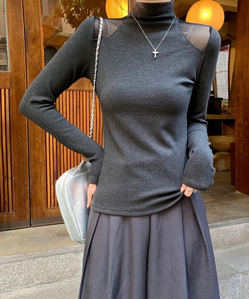 2ly2(トゥーリートゥー)の「シアー切替ハイネックトップス(Tシャツ/カットソー・レディース・ホワイト/ブラック/グレー・FREE)」の12枚目の写真