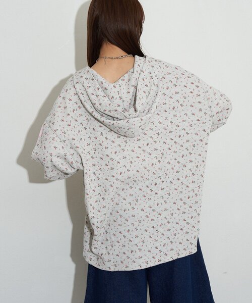 RePRODUCTION LABEL（リプロダクションレーベル）の「【RePRODUCTION LABEL / リプロダクションレーベル】スキッパーフェードフラワーサーマル（Tシャツ/カットソー・レディース・ネイビー/グレー・FREE）」の19枚目の写真