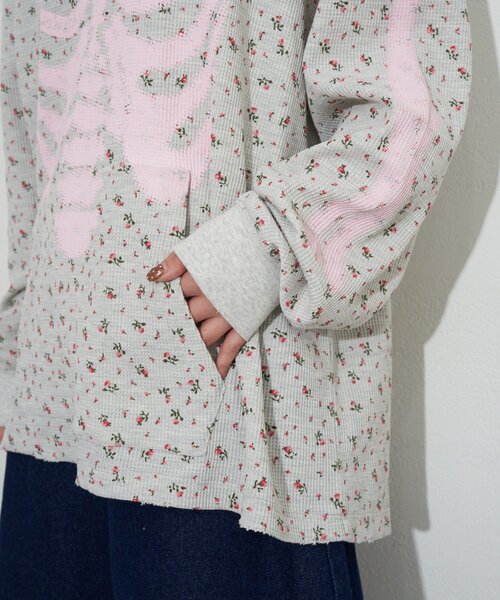 RePRODUCTION LABEL（リプロダクションレーベル）の「【RePRODUCTION LABEL / リプロダクションレーベル】スキッパーフェードフラワーサーマル（Tシャツ/カットソー・レディース・ネイビー/グレー・FREE）」の16枚目の写真