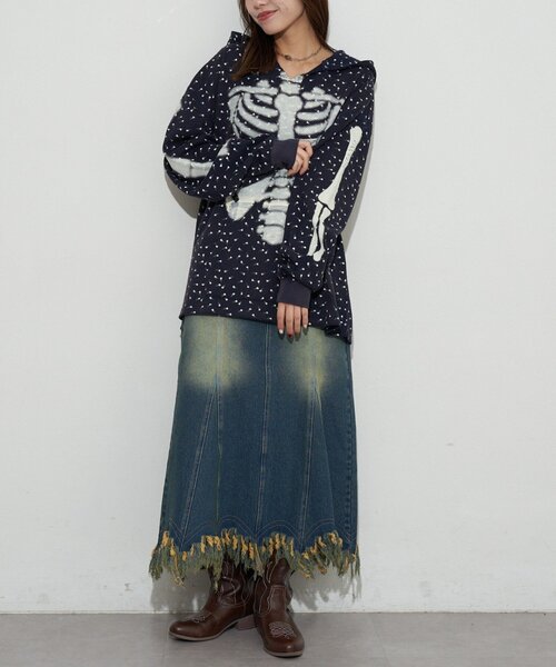 RePRODUCTION LABEL（リプロダクションレーベル）の「【RePRODUCTION LABEL / リプロダクションレーベル】スキッパーフェードフラワーサーマル（Tシャツ/カットソー・レディース・ネイビー/グレー・FREE）」の4枚目の写真