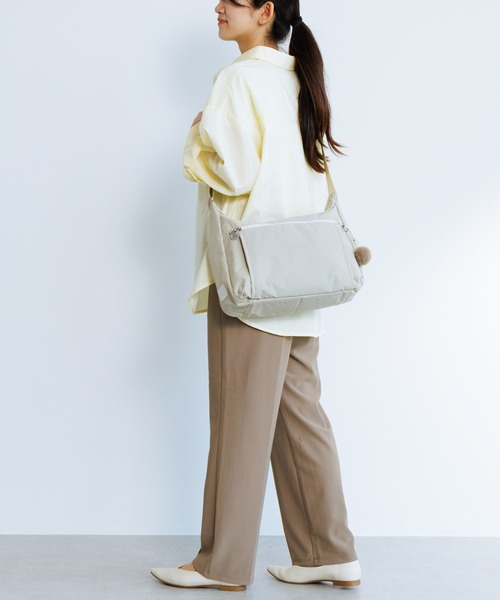 Kanana project(カナナプロジェクト)の「ショルダーバッグ PJ8-3rd LTD ブリーズライト 8L 限定モデル 20135(ショルダーバッグ・レディース・ブルーパープル/ベージュ・FREE)」の4枚目の写真