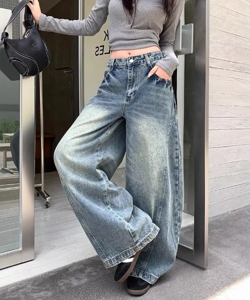 LAC-VERT(ラック・ヴェール)の「ワイドレッグカーブデニムパンツ(デニムパンツ・レディース・ブルー・LARGE/MEDIUM)」の2枚目の写真