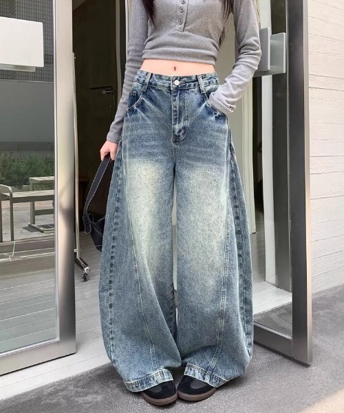 LAC-VERT(ラック・ヴェール)の「ワイドレッグカーブデニムパンツ(デニムパンツ・レディース・ブルー・LARGE/MEDIUM)」の3枚目の写真