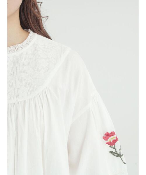 TSUHARU by Samansa Mos2(ツハルバイサマンサモスモス)の「【WEB限定 Sサイズ】ランダム刺繍レース切替ワンピース(ワンピース・レディース・オフホワイト/チャコールグレー/ミント・S/M)」の5枚目の写真