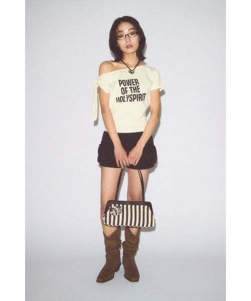 LAGUA GEM(ラグアジェム)の「SHOULDER RIBBON PRINT トップス(Tシャツ/カットソー・レディース・カーキ/ブラック/アイボリー・FREE)」の6枚目の写真