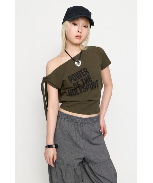 LAGUA GEM(ラグアジェム)の「SHOULDER RIBBON PRINT トップス(Tシャツ/カットソー・レディース・カーキ/ブラック/アイボリー・FREE)」の13枚目の写真