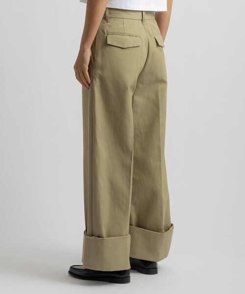 Saturdays NYC（サタデーズ ニューヨークシティ ）の「Kim Pleated Pants | WOMEN（その他パンツ・レディース・ネイビー/ベージュ・S/M/L）」の3枚目の写真