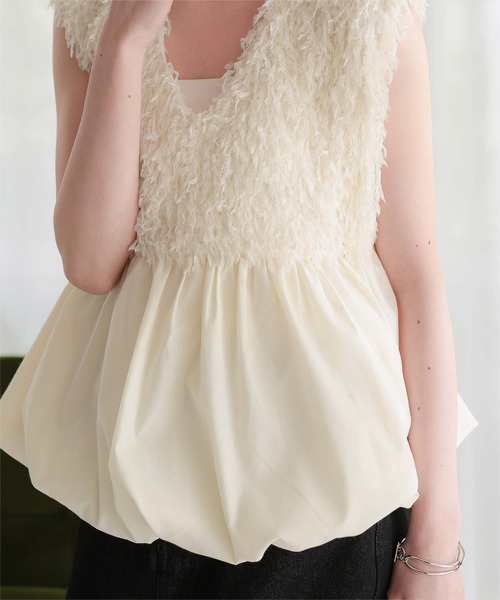 titivate（ティティベイト）の「前後2wayフェザーペプラムトップス/ベスト（ベスト・レディース・アイボリー/グレイッシュベージュ/ブラック・L/M）」の10枚目の写真