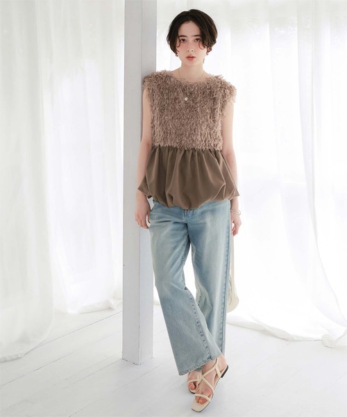 titivate（ティティベイト）の「前後2wayフェザーペプラムトップス/ベスト（ベスト・レディース・アイボリー/グレイッシュベージュ/ブラック・L/M）」の21枚目の写真