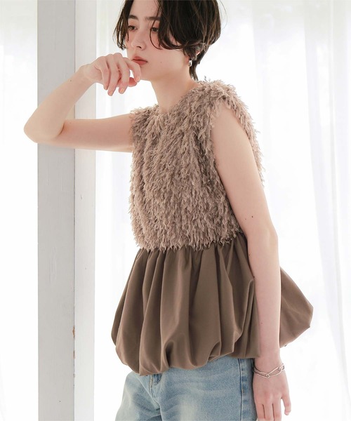 titivate（ティティベイト）の「前後2wayフェザーペプラムトップス/ベスト（ベスト・レディース・アイボリー/グレイッシュベージュ/ブラック・L/M）」の22枚目の写真