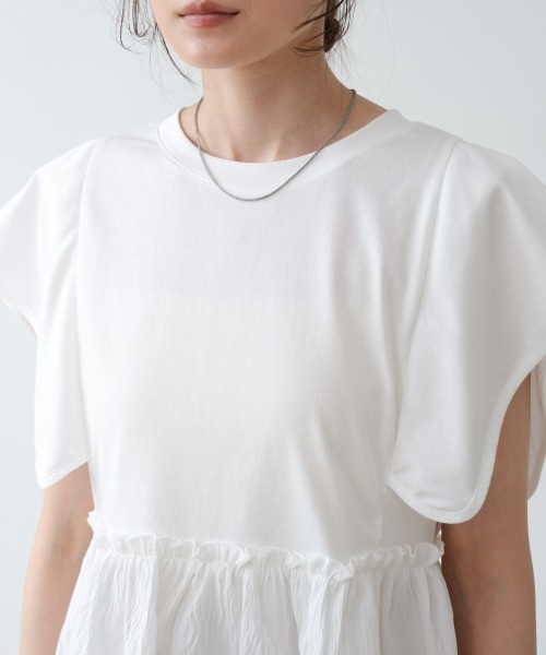 Bab(バブ)の「スクエアーショルダーペプラムトップス(Tシャツ/カットソー・レディース・オフホワイト/ブラック・MEDIUM)」の6枚目の写真