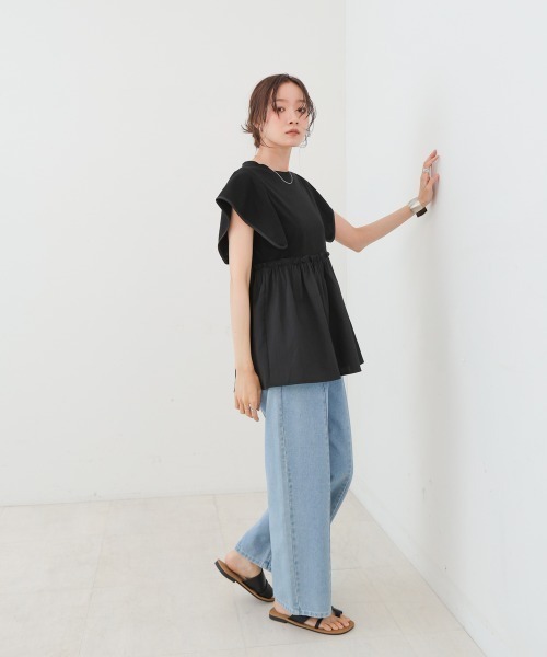 Bab(バブ)の「スクエアーショルダーペプラムトップス(Tシャツ/カットソー・レディース・オフホワイト/ブラック・MEDIUM)」の14枚目の写真