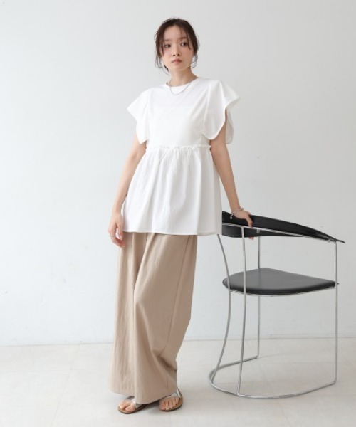 Bab(バブ)の「スクエアーショルダーペプラムトップス(Tシャツ/カットソー・レディース・オフホワイト/ブラック・MEDIUM)」の9枚目の写真