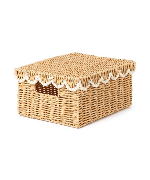 Francfranc(フランフラン)の「スカラップ 収納ボックス L 幅26×奥行33×高さ16cm ラタン風 収納(収納グッズ・レディース・ホワイト・FREE)」の1枚目の写真