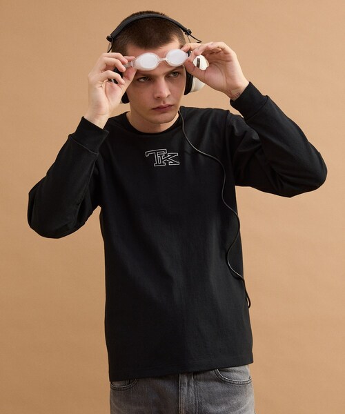 40ｃｔ＆525（フォーティーカラッツアンドゴーニーゴ）の「TK刺繍長袖丸胴Tシャツ（Tシャツ/カットソー・メンズ・ブラック/ホワイト・03/02）」の2枚目の写真