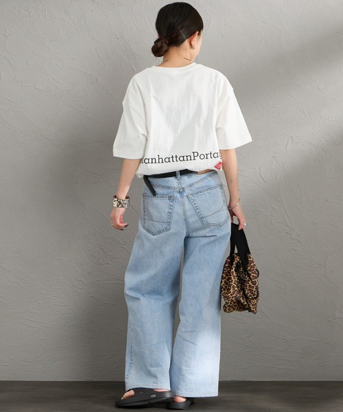 Manhattan Portage（マンハッタンポーテージ）の「[MANHATTAN PORTAGE/マンハッタンポーテージ] 別注 ポケット刺繍ロゴ バックプリントTシャツ（Tシャツ/カットソー・レディース・ネイビー/ブラック/ベージュ/ライトグレー/ホワイト・XL/L/M/S）」の7枚目の写真