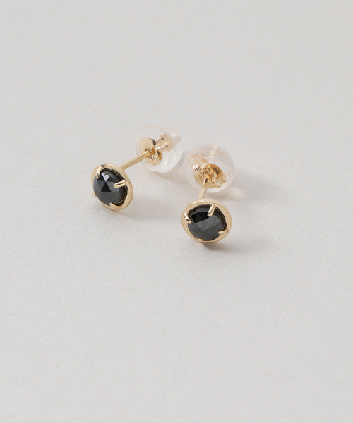 Lilas(リラ)の「ブラックダイヤローズカットピアス K10(両耳)(ピアス(両耳用)・レディース・ゴールド・FREE)」の6枚目の写真