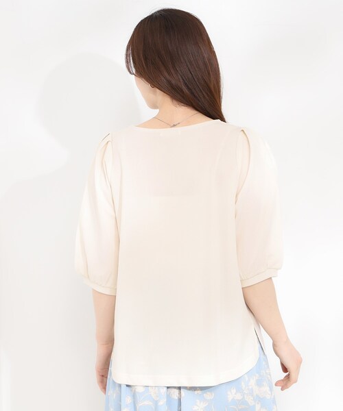 SHOO・LA・RUE(シューラルー)の「【洗濯機可/S-LL/ストレッチ】スリットレーススリーブトップス(Tシャツ/カットソー・レディース・ライトベージュ/ネイビー/ピンク・04/03/02/01)」の5枚目の写真