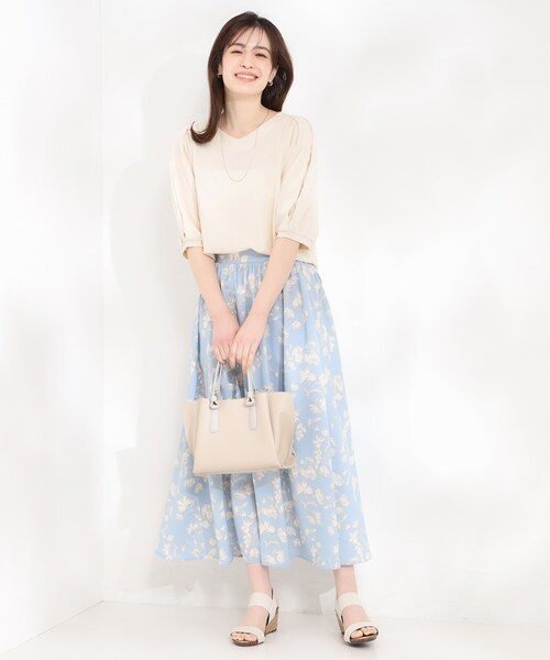 SHOO・LA・RUE(シューラルー)の「【洗濯機可/S-LL/ストレッチ】スリットレーススリーブトップス(Tシャツ/カットソー・レディース・ライトベージュ/ネイビー/ピンク・04/03/02/01)」の6枚目の写真