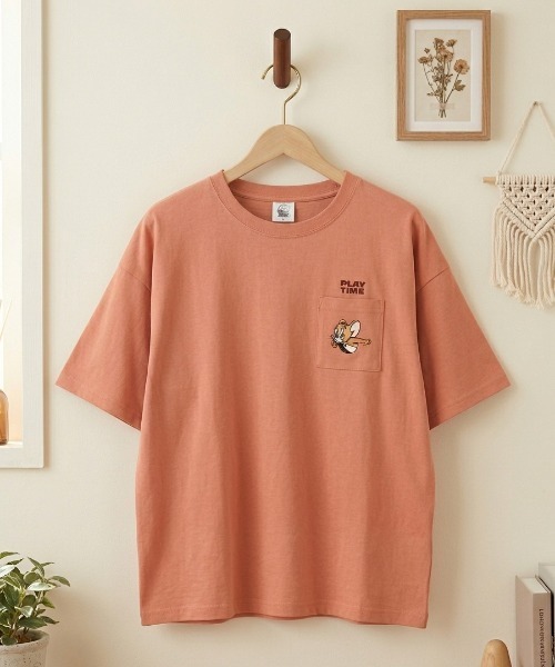 Tom&Jerry(トムアンドジェリー)の「【TOM & JERRY/トムとジェリー】キャラクタープリント・刺繍 ポケ付き半袖Tシャツ(WIDEシルエット)(Tシャツ/カットソー・レディース・サックスブルー/ネイビー/シャーベット/ライトグレー・LARGE/MEDIUM)」の22枚目の写真