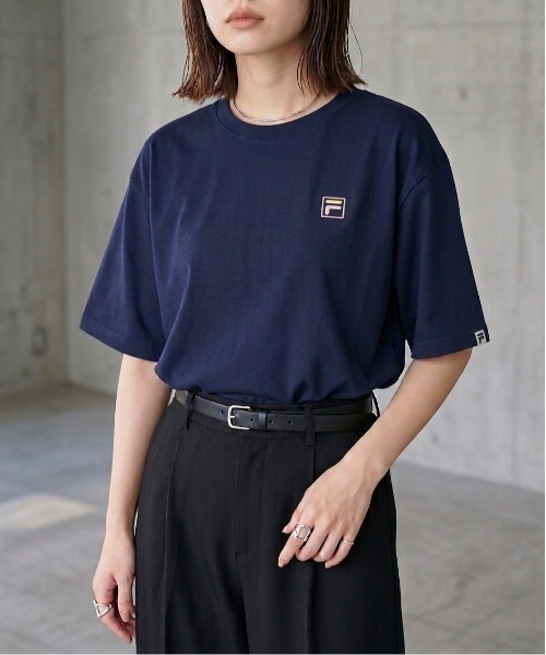 FILA（フィラ）の「OVERSIZED S/S T-SHIRT（Tシャツ/カットソー・レディース・ネイビー/ピンク/ホワイト・XL/L/M）」の2枚目の写真