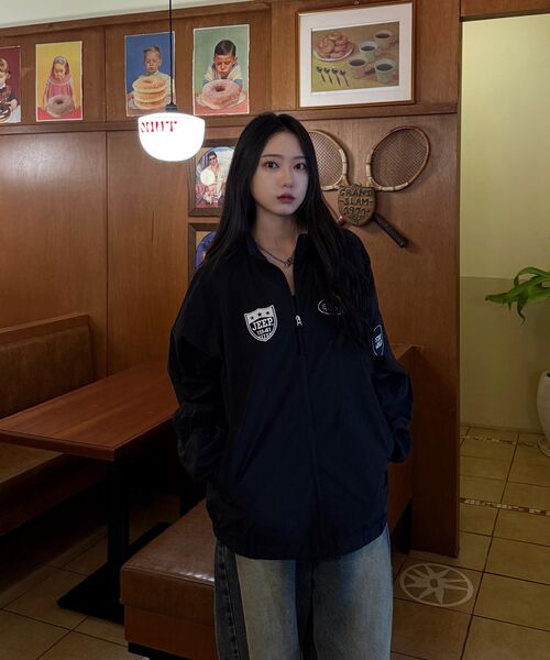 JEEP(ジープ)の「RUSH ナイロンレーシングジャージジップアップ (JQ5JPU202BK)(ナイロンジャケット・レディース・その他・SMALL/MEDIUM/LARGE/X-LARGE/2XL)」の3枚目の写真
