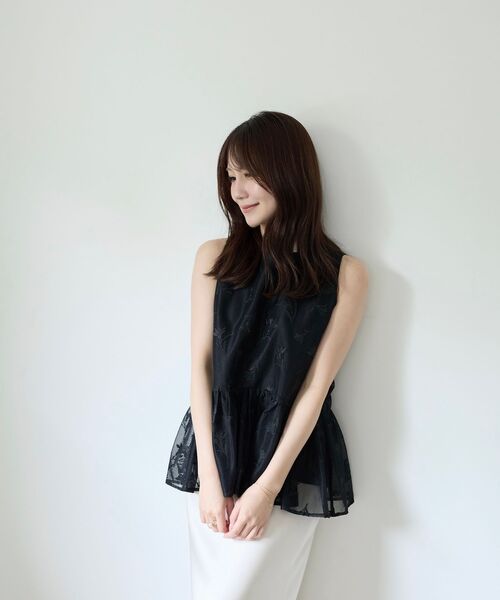 cle blatt(クレブラット)の「エンブロイダリーペプラムトップス(シャツ/ブラウス・レディース・ブラック/ブラック系その他・MEDIUM)」の13枚目の写真