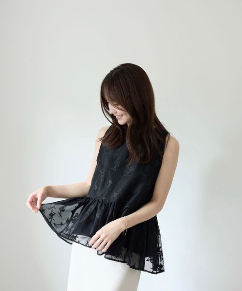 cle blatt(クレブラット)の「エンブロイダリーペプラムトップス(シャツ/ブラウス・レディース・ブラック/ブラック系その他・MEDIUM)」の19枚目の写真