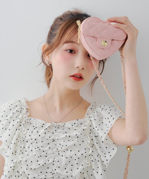 continuer de NICE CLAUP(コンティニューデナイスクラップ)の「ハートキルティングバッグ(ショルダーバッグ・レディース・レッド/オフホワイト/ブラック/ピンク・FREE)」の3枚目の写真
