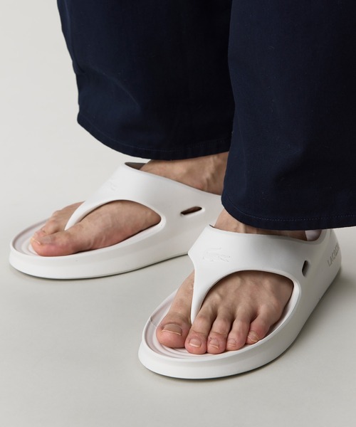 LACOSTE（ラコステ）の「メンズ MEDUZ FLIP-FLOP 1261 CMA / 軽量 厚底トングサンダル（サンダル・メンズ・オフホワイト/ブラック・28.0cm/27.0cm/25.5cm/26.5cm/25.0cm）」の14枚目の写真