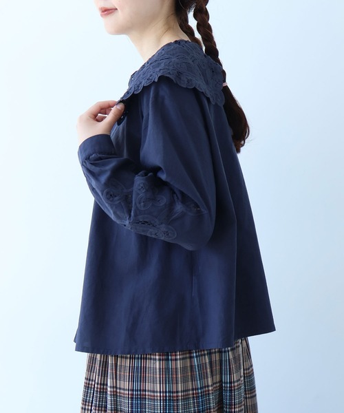 bulle de savon(ビュルデサボン)の「バテンレース 角衿ブラウス(シャツ/ブラウス・レディース・ホワイト/ネイビー/ミント・FREE)」の4枚目の写真