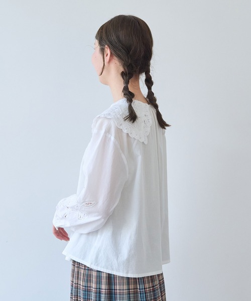 bulle de savon(ビュルデサボン)の「バテンレース 角衿ブラウス(シャツ/ブラウス・レディース・ホワイト/ネイビー/ミント・FREE)」の16枚目の写真
