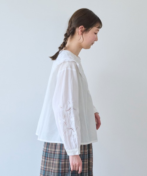 bulle de savon(ビュルデサボン)の「バテンレース 角衿ブラウス(シャツ/ブラウス・レディース・ホワイト/ネイビー/ミント・FREE)」の13枚目の写真