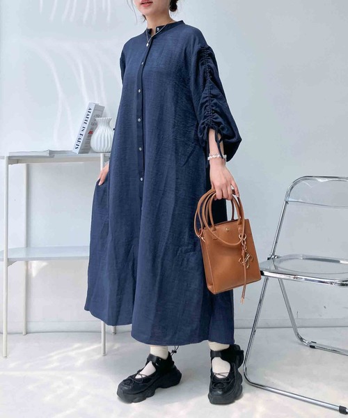 AS KNOW AS plus(アズノゥアズプラス)の「◯袖ドロストゆったりシャツワンピース(シャツワンピース・レディース・ネイビー/ブラック系/ベージュ系その他・FREE)」の5枚目の写真