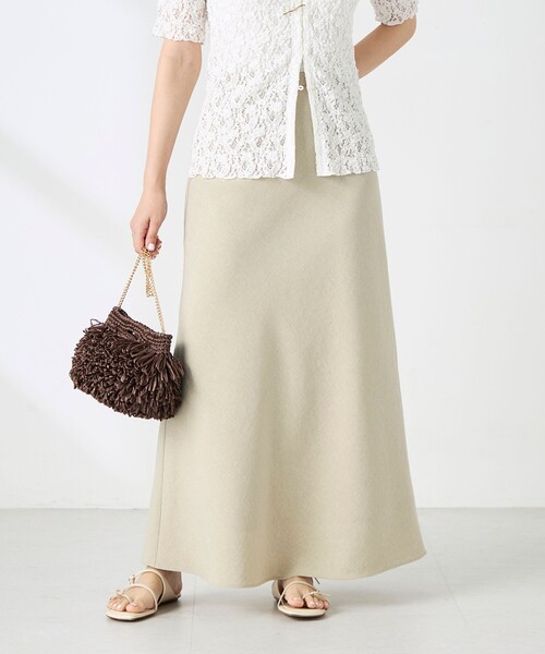 NOLLEY’S Sophi(ノーリーズソフィ)の「《セットアップ対応》ウォッシャブルドライシャンタンナロースカート(スカート・レディース・オフホワイト/ベージュ・38/36)」の2枚目の写真