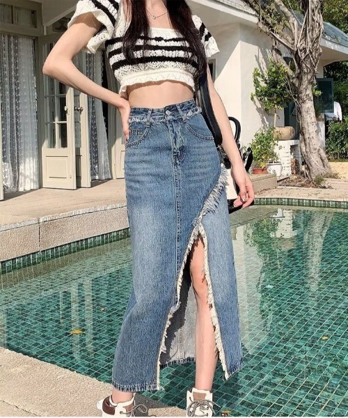 &soiree(アンドソワレ)の「フリンジスリットデニムスカート(デニムスカート・レディース・ブラック/ブルー・SMALL/MEDIUM/LARGE/X-LARGE)」の6枚目の写真