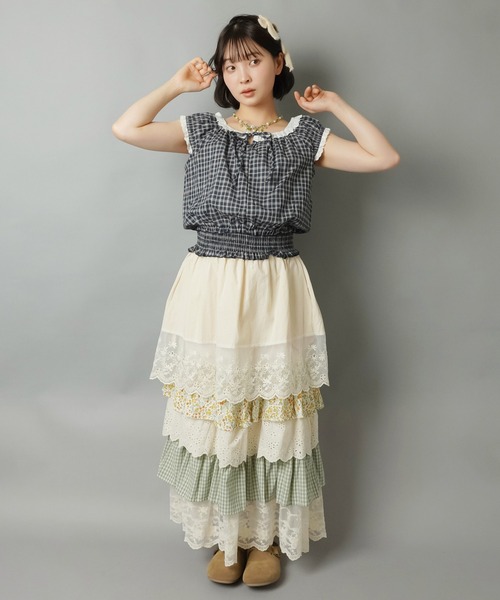 SPINNS（スピンズ）の「ノースリーブブラウス/チェック柄/裾シャーリング/NEO森ガール（シャツ/ブラウス・レディース・ネイビー/ベージュ・ONESIZE）」の9枚目の写真