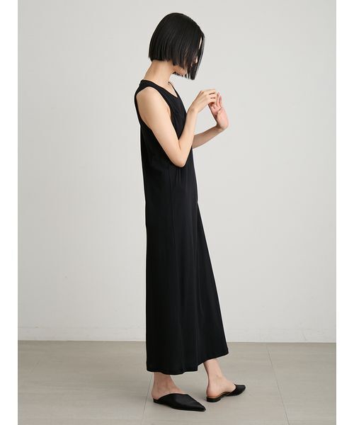 MIESROHE(ミースロエ)の「ドレープカットワンピース(ワンピース・レディース・ホワイト/マルチ/ブラック・0/1)」の7枚目の写真