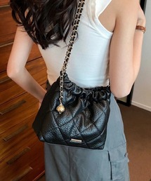 ブラックキルティングショルダーバッグ セール】キルティングチェーンショルダーBAG（ショルダーバッグ